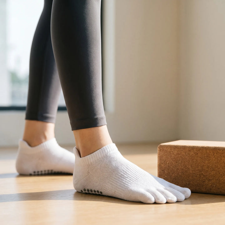 Five-Toe Grip Socks - Doreen